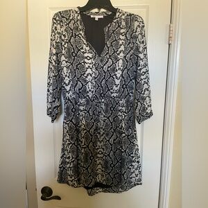 DR2 Black and White Snake Print Long Sleeve Dress